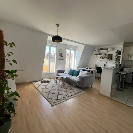 Apartment Elegant A Stone's Throw From Paris *